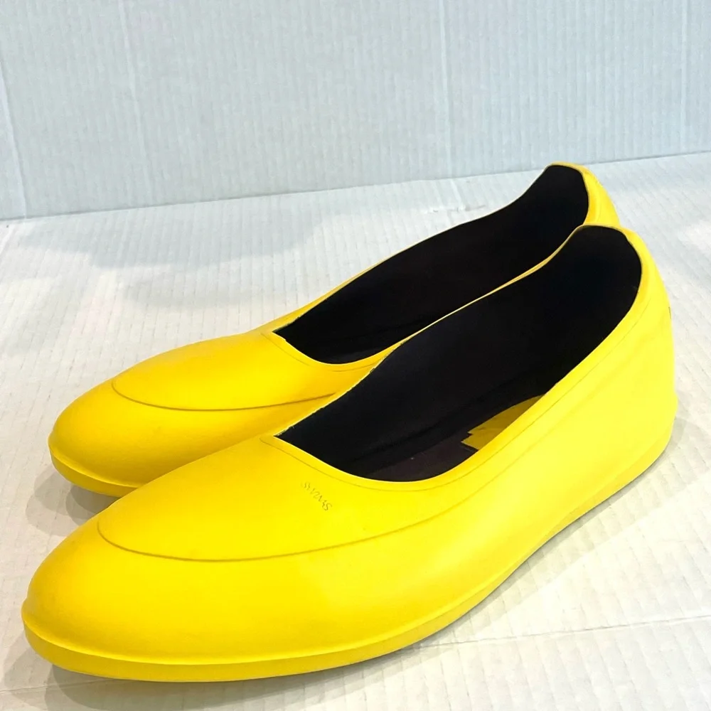 SWIMS Luxury Water Shoes Yellow 10-11 Medium